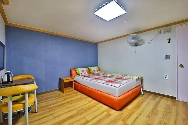 Ulsan Sinjeong-Dong Venus Motel