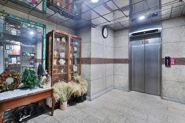 Ulsan Sinjeong-Dong Venus Motel